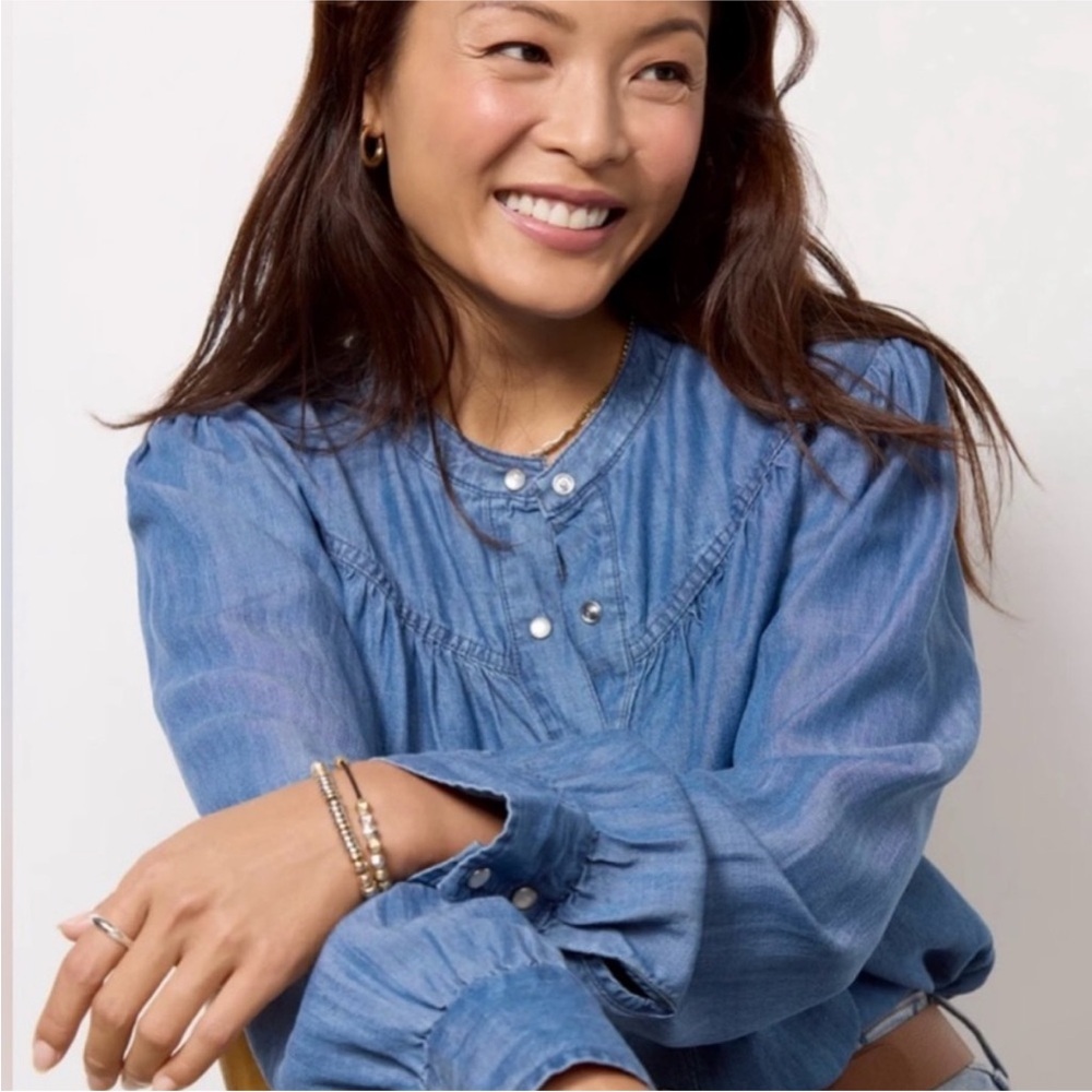 Evereve Chambray Blue Button-Front Peasant Blouse